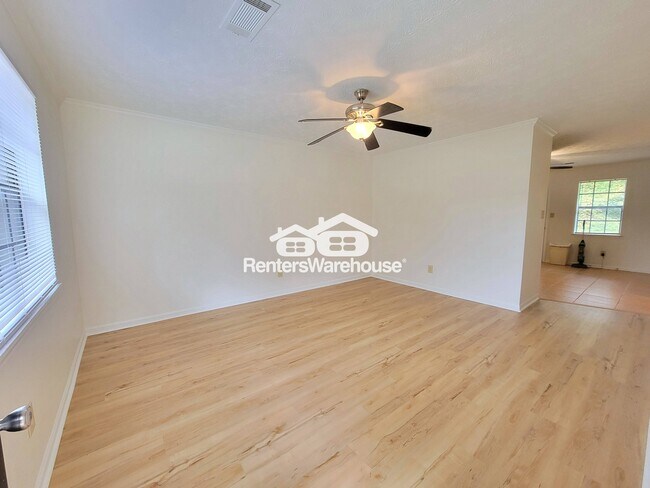 Foto del edificio - 270 S Jeff Davis Dr