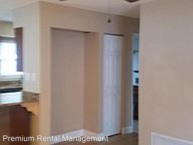 Building Photo - 2 br, 1 bath House - 714 Catalina Rd #14
