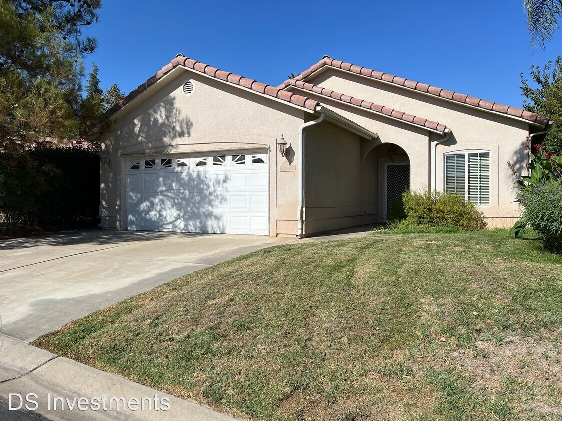 2 br, 2 bath House 32614 Greene Dr House Rental in Springville, CA