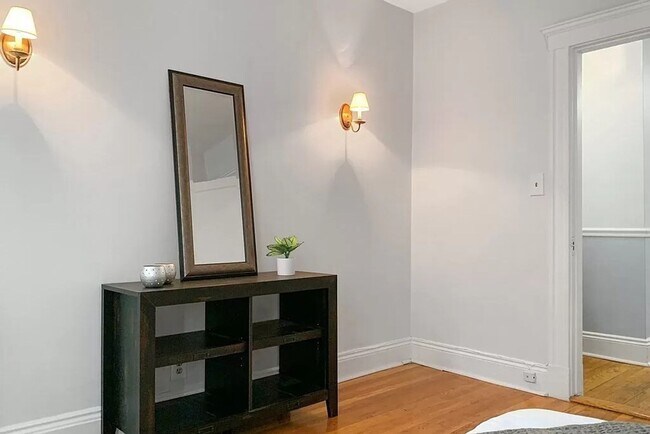 Foto del edificio - WOW!!! NO FEE AND VERY NICE 2 BED AVAILABLE 9/1
