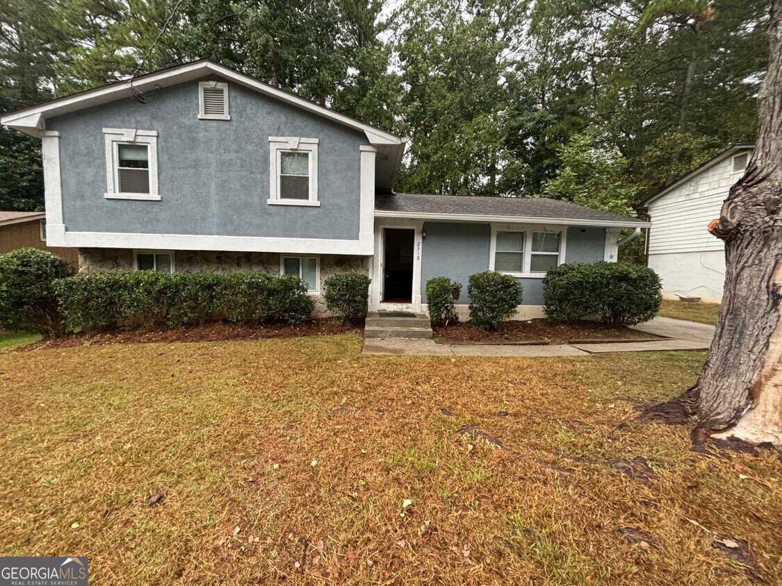 Primary Photo - 2318 Cherokee Valley Cir