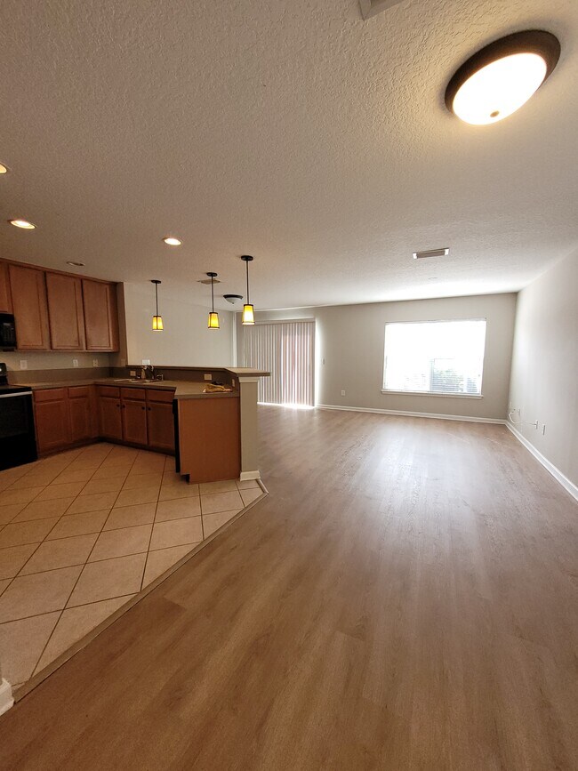 Foto del edificio - 301 Cherry Way