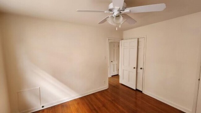 Foto del edificio - 512-524- E Henry Clay St