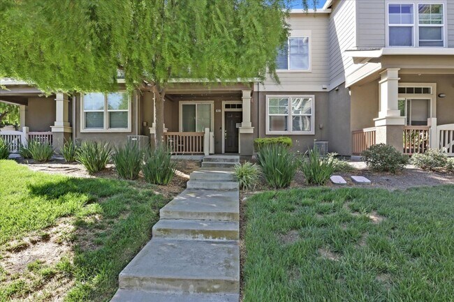 Foto del edificio - 292 Wildrose Common