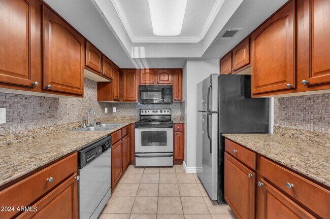 Building Photo - 3420 W Danbury Dr