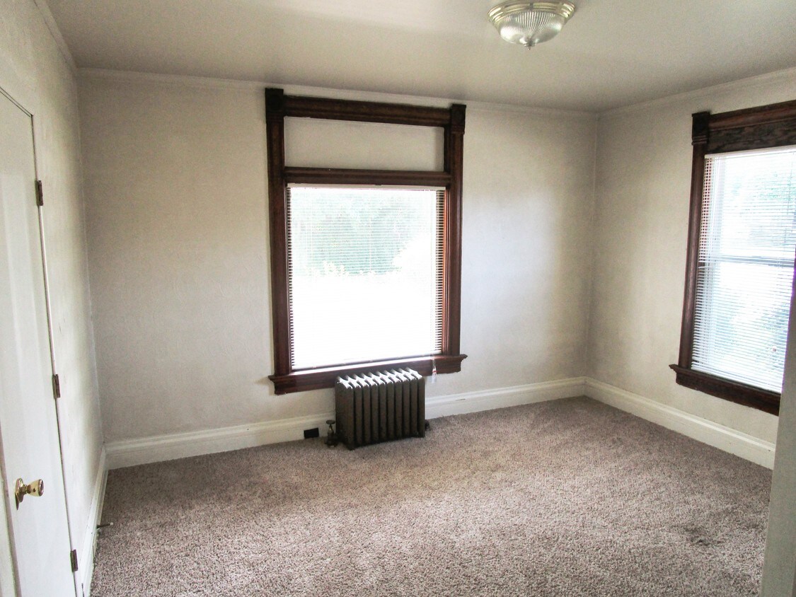 Primary Photo - 1207 High Ave