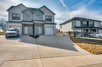 Building Photo - 1224 Elva Warren St