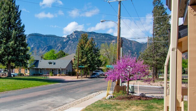 Foto del edificio - 16 Old Broadmoor Rd