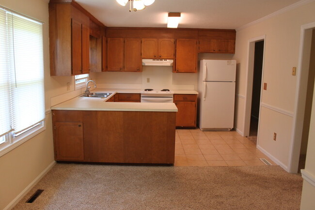 Building Photo - 643 Lancer Dr Concord, NC 28027