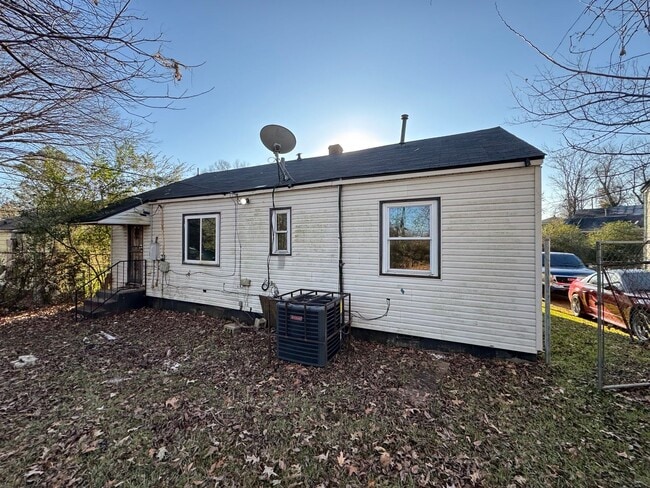 Building Photo - 784 Cherokee Ave