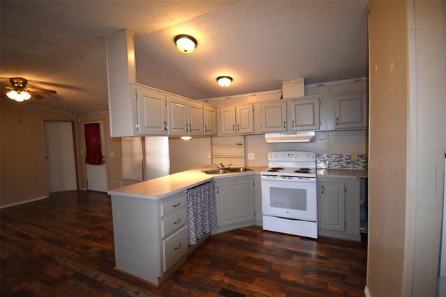 Foto del edificio - 6000 Spring Creek Rd