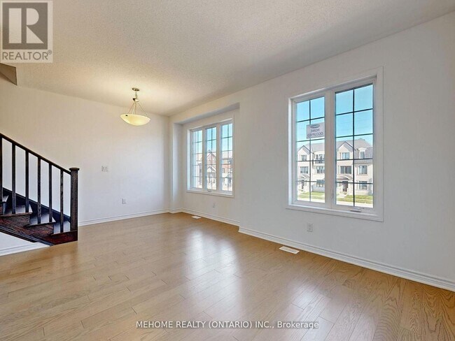 Building Photo - 1371 William Halton Pkwy