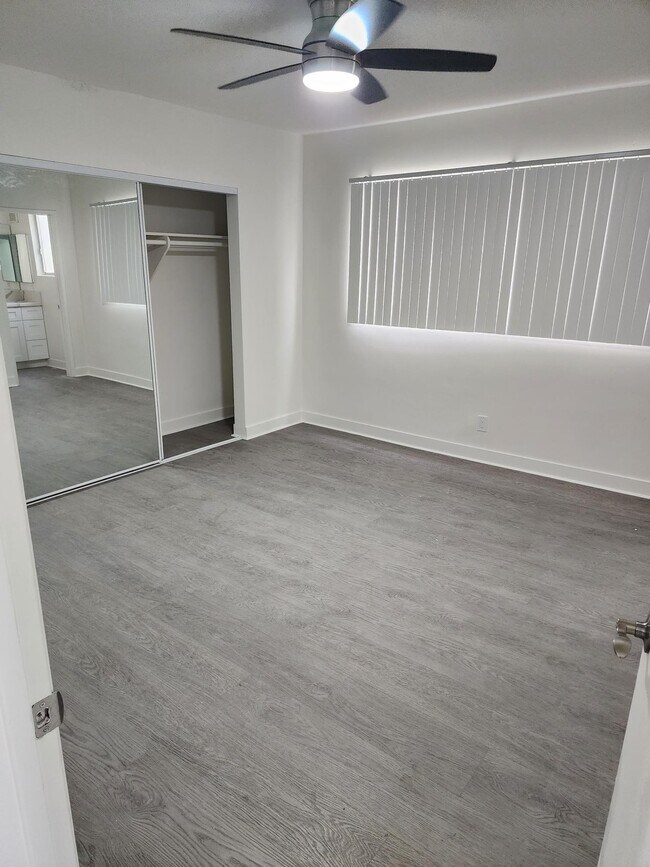 Foto del edificio - 546 N Kings Rd