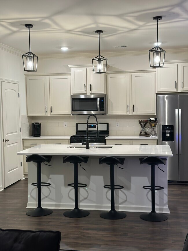 Building Photo - 508 Rock Terrace Dr