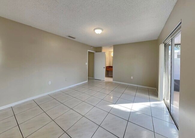 Foto del edificio - 2715 Taylor St