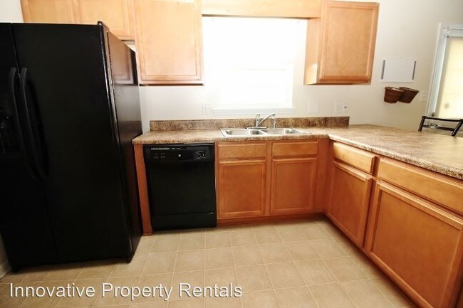 Building Photo - 211 Wingspread Ln