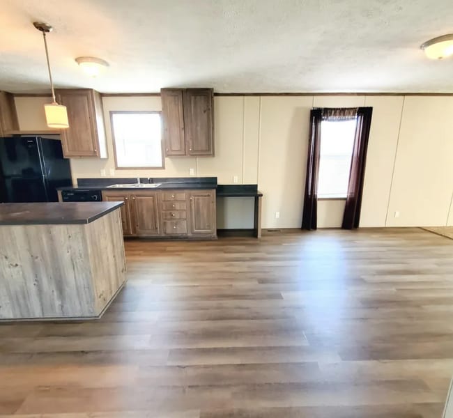 Building Photo - 9482 Lighthouse Dr