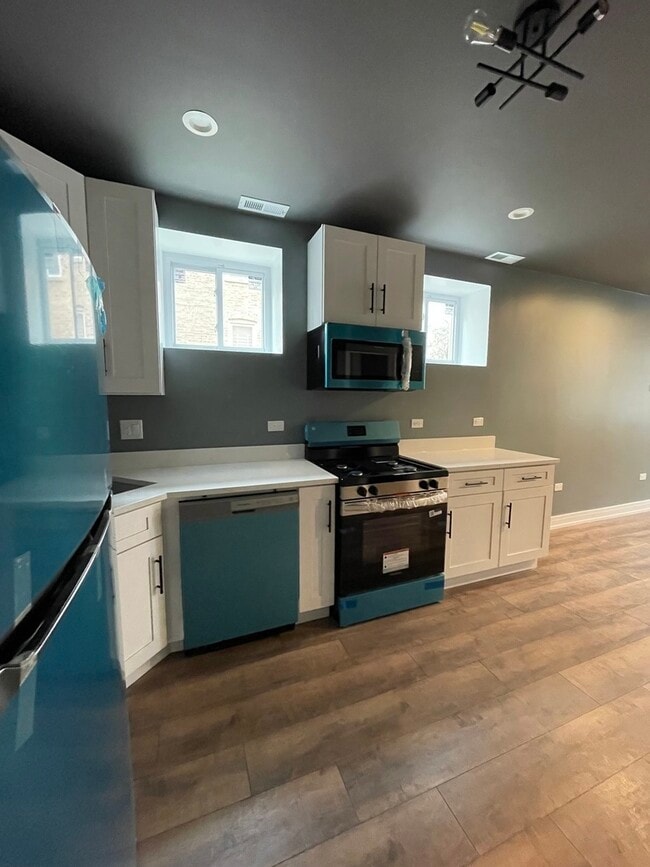 Foto del edificio - 1531 S Harding Ave