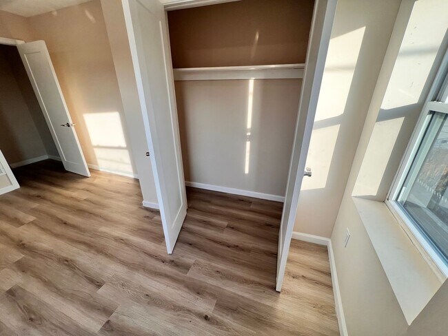 Foto del edificio - Brand New 2 Bedroom Apartment with Washer ...