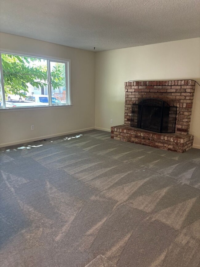 Building Photo - 3 bedroom Rincon Valley