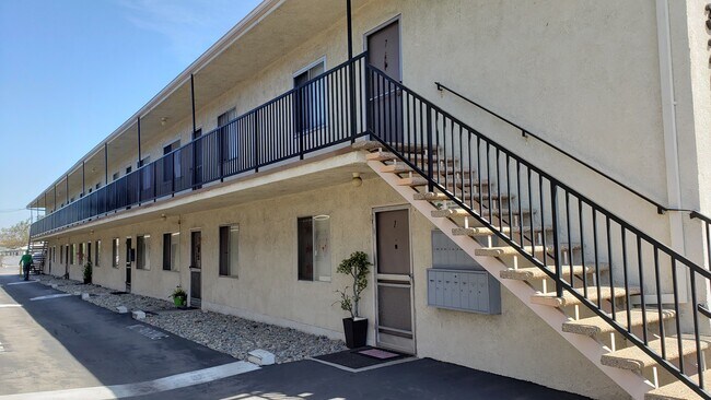Foto del edificio - 325 W Carson St