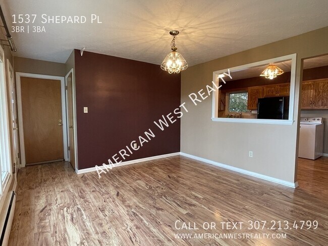Foto del edificio - 1537 Shepard Pl