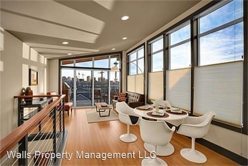 Foto principal - 2 br, 2 bath House - 560 Ward St - A Unit A
