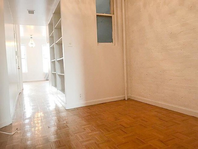 Building Photo - 714 Greenwich Street