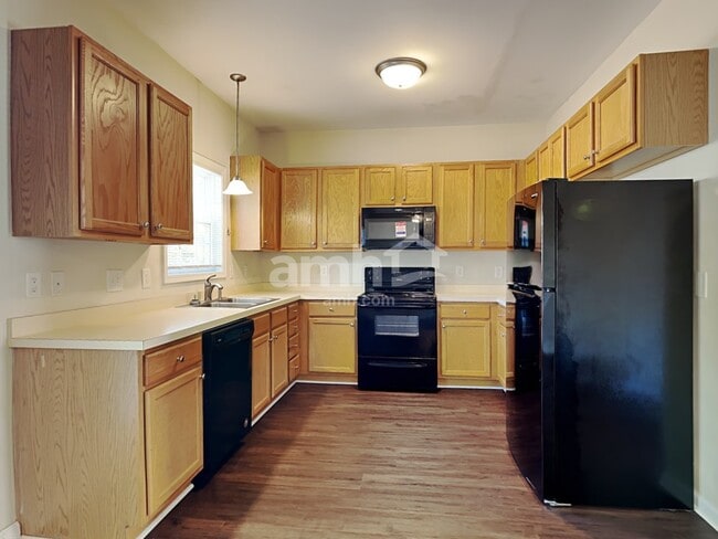 Foto del edificio - 815 Brookhannah Ct