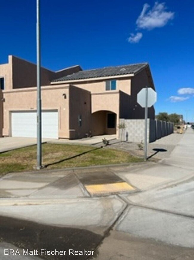 Building Photo - 4 br, 2.5 bath House - 7404 E. 38th Ln.