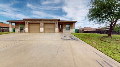 Building Photo - 1415 Pima Trail