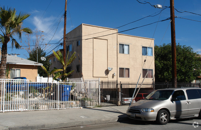 Building Photo - 11947 Runnymede St