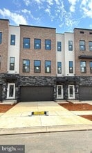 Building Photo - 333 Ensemble Wy
