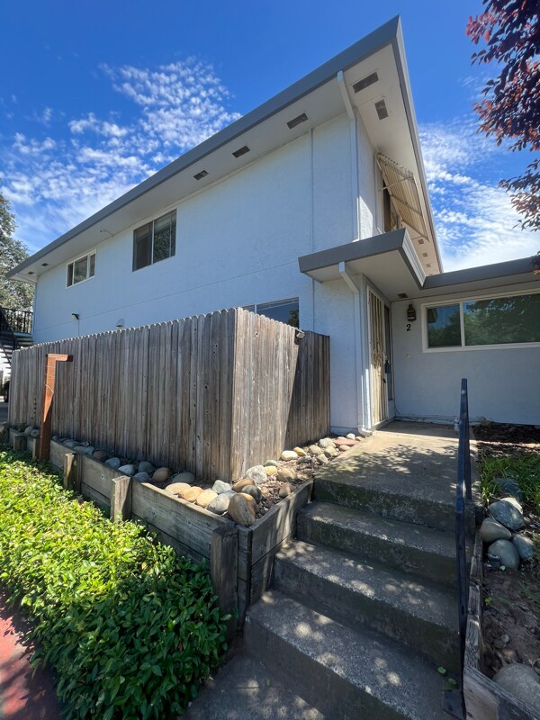 Primary Photo - 4722 Greenholme Dr