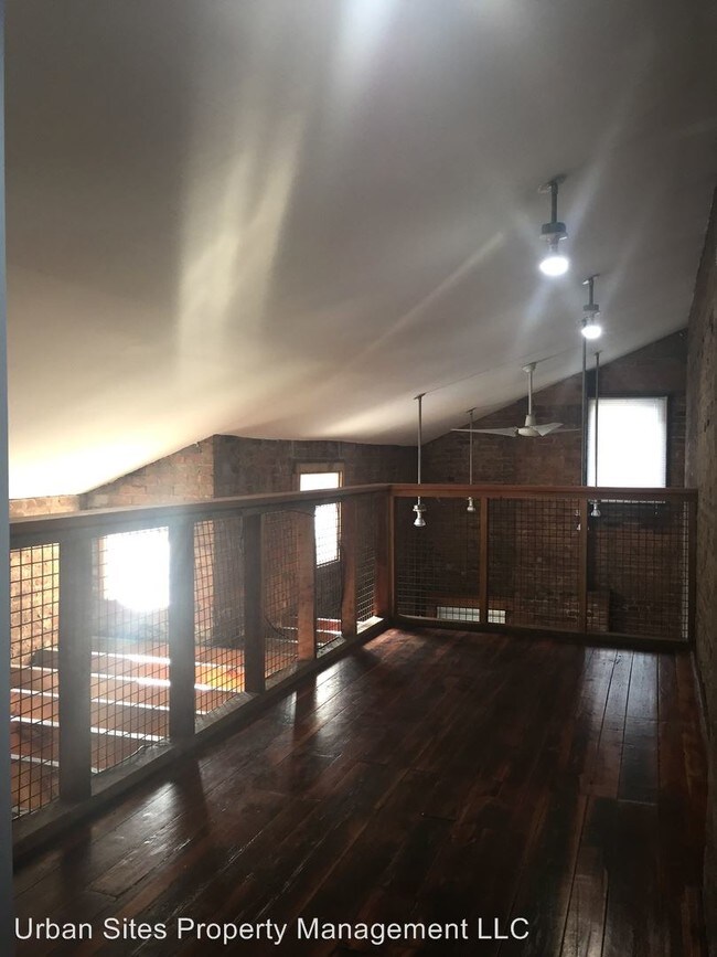 Building Photo - 1227 Walnut St