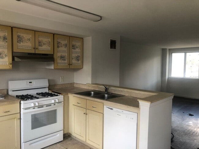 Foto del edificio - Charming & Move-In Ready Home in Baltimore!