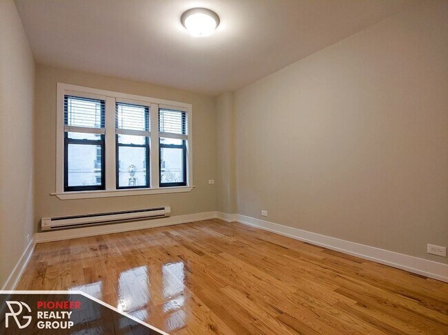 Foto del edificio - 425 W Roscoe St