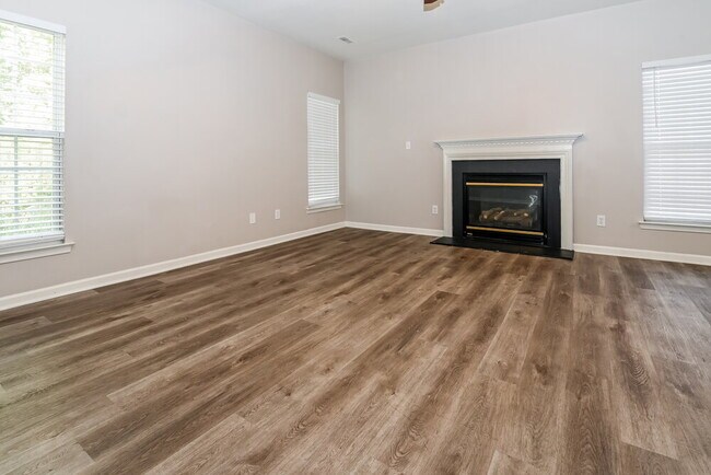 Foto del edificio - 9740 Faires Farm Rd