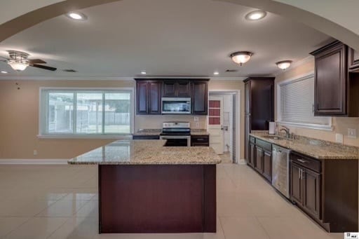 Building Photo - 206 Walton St