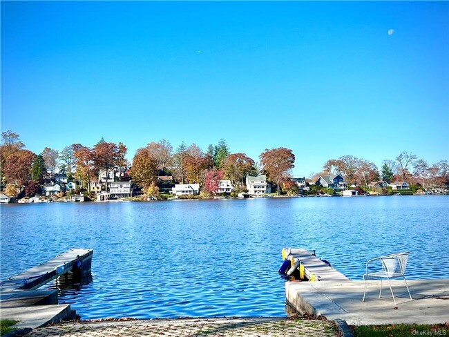 Foto del edificio - 174 E Lake Blvd