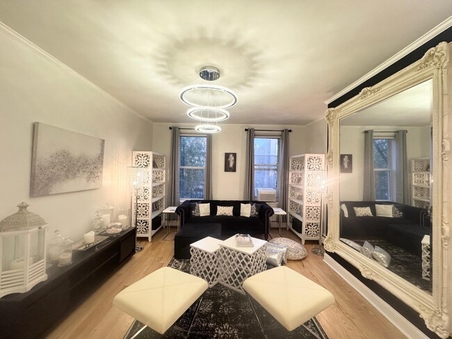 Building Photo - 619 Willow Ave