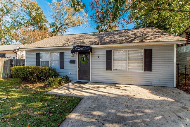 Foto del edificio - 204 N Cypress St