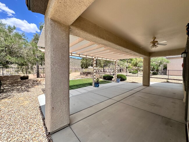Foto del edificio - 55+ Community Home in Anthem