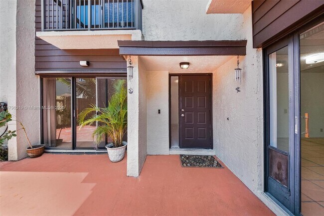Building Photo - 3199 Cocoplum Cir