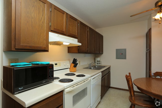 Columns Iv Apartments Springfield Mo 1br 725sf Kitchen Columns Iv