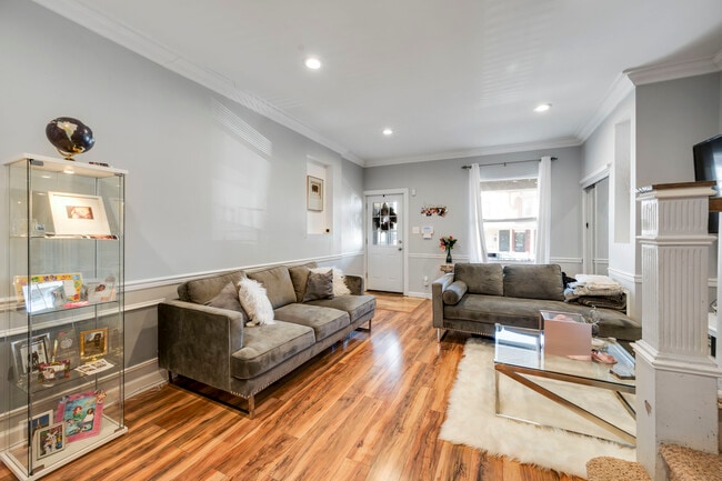 Living room (furniture not included) - 1624 N Felton St