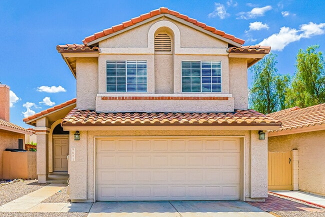 Building Photo - 4005 E Woodland Dr