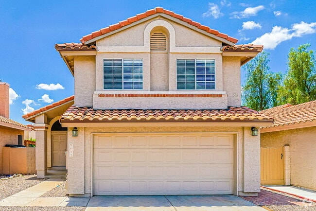 Building Photo - 4005 E Woodland Dr