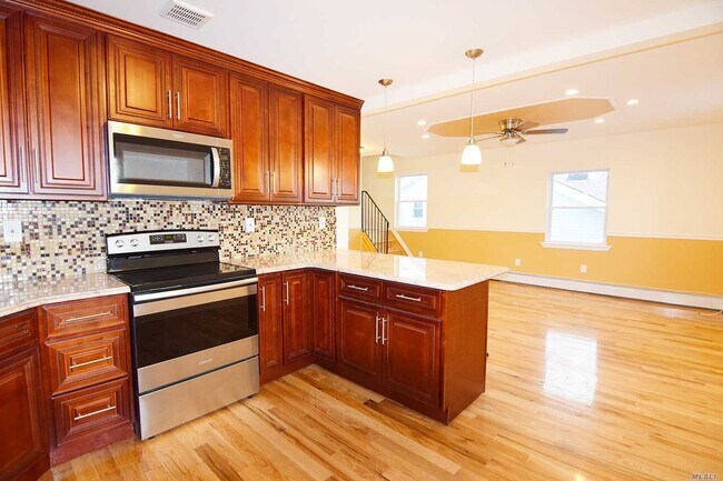 Foto del edificio - 187-50 Hilburn Ave