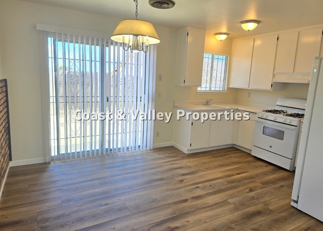 Building Photo - Seaside Home for RENT!!!
